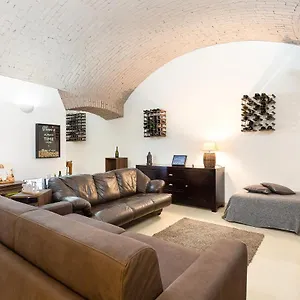 La Cantinetta Di - The Wine Cave In Milan, Huge 110sqm Next To Station Apartment